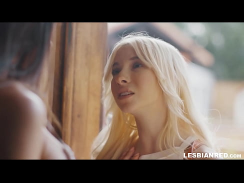 ❤️ Qız bir neçə ay sonra evə gəlir və sonda ögey anasının pişiyini yeyir ❤️ Anal video az.nicepornphotos.ru